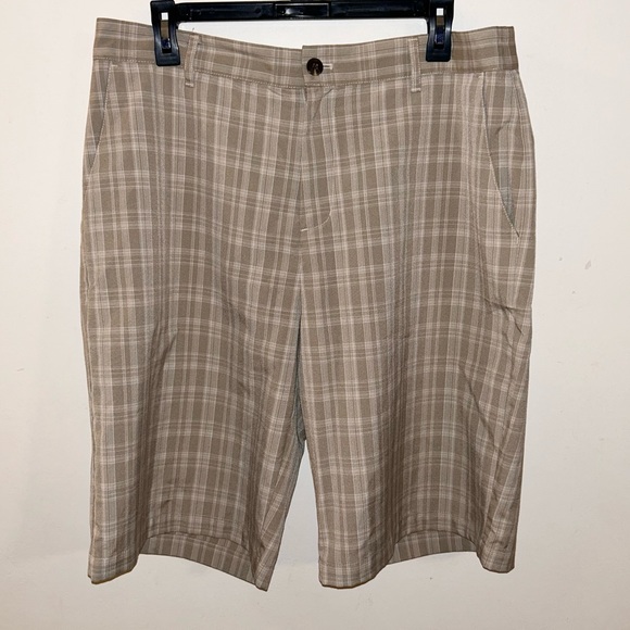Adidas Plaid Chino Golf Shorts Men’s Size 34 Tan Pockets Casual Lightweight - Picture 2 of 7